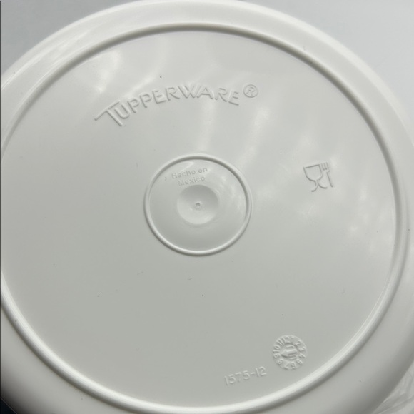 Tupperware #1575-12 Rudolph Push‎ Button Red Seal Lid  1.5 Quarts Pitcher 🆕 - Picture 4 of 6